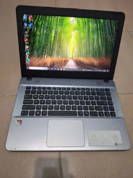 Bismillah dijual laptop Asus AMD A9