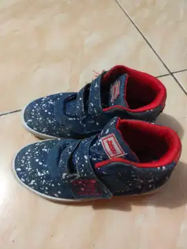 Sepatu anak nego
