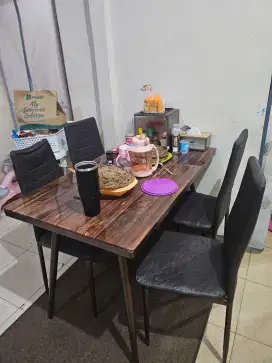 Jual murah meja makan 1 set