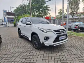 LOW KM Toyota Fortuner 2.7 4x2 SRZ AT 2016 5ZF