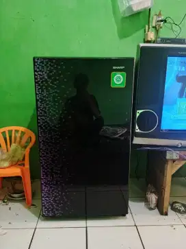 Di jual kulkas Sharp 1 pintu