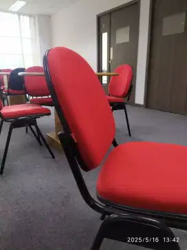 Di jual kursi ( bekas kantor)