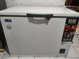 Jual Freezer GEA 318L Bagus&Murah