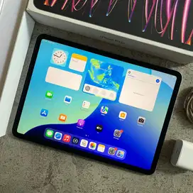 iPad Pro M2 (Gen 4) WIFI 256Gb - Space grey Like new condition