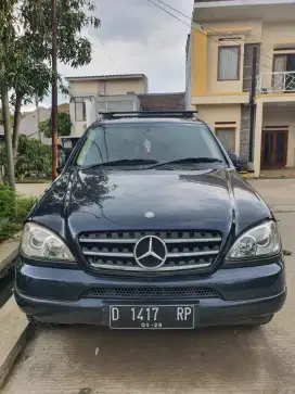 Mercedes Benz
Mercy ML320 Original pabrikan Th 2000 Very Low KM 104rb