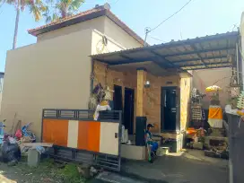 Rumah akses dekat Jalan Utama Batuyang
