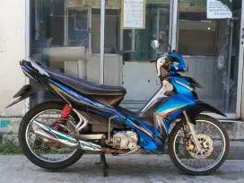 Jupiter Z robot 2010 pajak hidup motor rawatan