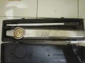 moment torsi baut silinder bahan baja