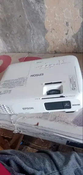 Jual prayektor epson EB w28