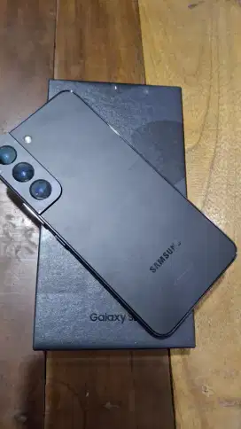 SAMSUNG S22 second