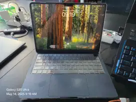 MACBOOK M2 AIR 256 Super Mint Condition