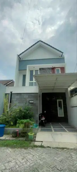 Dijual Rumah ditengah pusat kota dan pemerintahan Kota Gresik