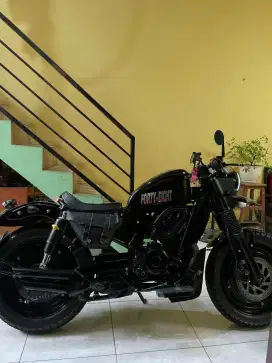 CUSTOM BYSON BOBBER
