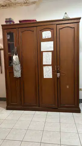 Lemari jati 4 pintu