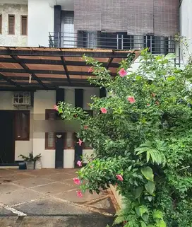 Rumah  Cantik Kebagusan Village2  jaksel