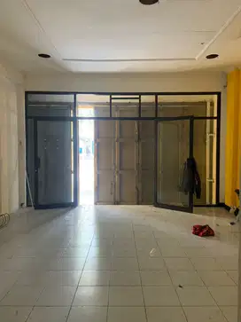 Disewakan Ruko Strategis Di Mainroad Gatot Subroto