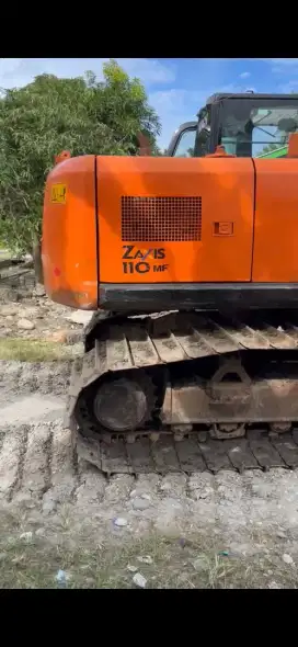 Di jual excavator Hitachi zx110 2019