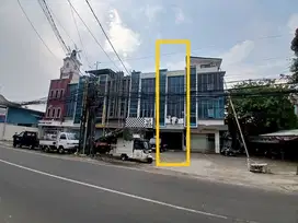 Disewakan Ruko 3,5 lantai, Luas 252m2 di Duren Tiga, jakarta Selatan