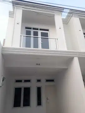 Di jual rumah SHM di pisangan baru selatan jakarta timur