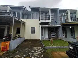 RUMAH MEWAH LINGKUNGAN CLUSTER ASRI ALANG ALANG LEBAR SUMATERA SELATAN