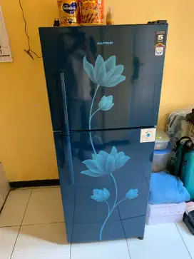 Kulkas Polytron 2pintu masih garansi