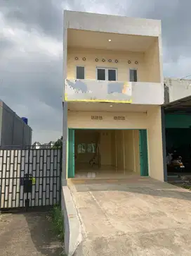 Jual cepat ruko 2 lantai + basement strategis Ciangsana Cibubur