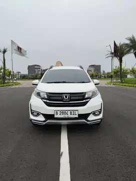 tdp 15 jt Honda BRV Prestige AT 2019 facelift keyless putih