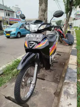 Honda karisma 2005