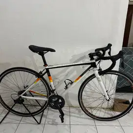 DIJUAL ROADBIKE POLYGON STRATTOS S3