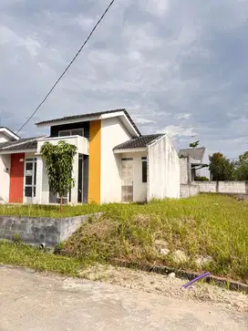 Rumah Dijual Hoek Butuh Jual Cepat Perumnas BPK, Samesta Parayasa
