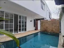 Villa Taman Asri Jimbaran Kuta Selatan Dekat Kampus
