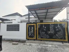 Rumah minimalis siap huni free kitchen set di Gentan siwal