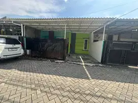 Disewakan Rumah Sentral Point Deket Kampus UPN Surabaya