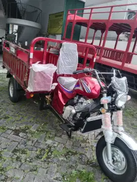 Sepeda motor bak roda 3