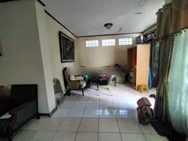 RUMAH LAMA DI CIBULAN II KEBAYORAN BARU