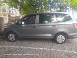 Over kredit Wuling Confero 2023 Bensin