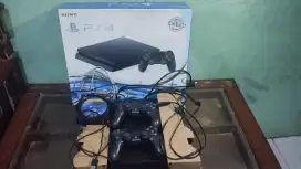 PlayStation Ps4 slim 1tb