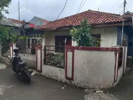 Dijual Rumah Nyaman Cijantung 140 meter pinggir Jalan raya