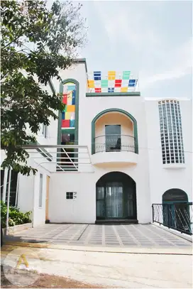 Rumah Villa Cantik Full Furnished di Dago Pakar Bandung ada Pool