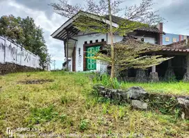 TANAH dan bangunan di Bandungan Kab Semarang