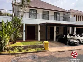 Rumah Mewah & Cantik di Perumahan Mutiara, Kemang