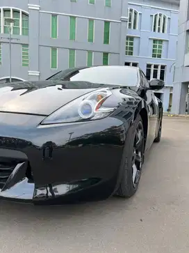 Nissan Fairlady 370 z
Nik 2010