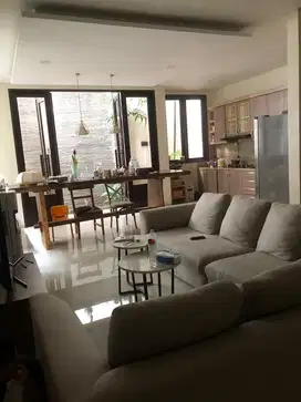 NICE TOWNHOUSE MODERN MINIMALIS  DEKAT MRT & TB SIMATUPANG