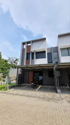 Rumah Semi Furnish 2 Lantai di Cluster Grand Wisata, Bks