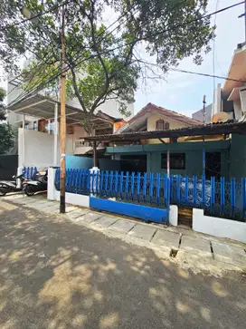 Rumah Kebayoran baru - Panglima Polim Area Dijual. Rumah lama. NEGO