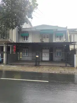 Rumah di Griya Loka Bisa Untuk Usaha Atau Kost