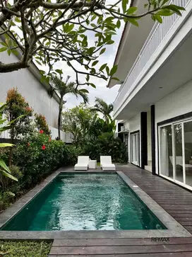 Villa Minimalis dengan 3 Kamar Tidur Disewakan, di Umalas