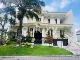 Rumah Villa Bukit Regency 1 Surabaya 3 Lantai Hadap Selatan Furnished