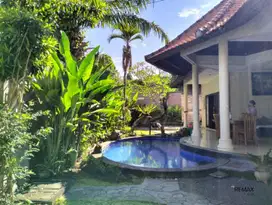 Villa 3 Kamar tidur Dekat Ke Pantai Disewakan, di Sanur