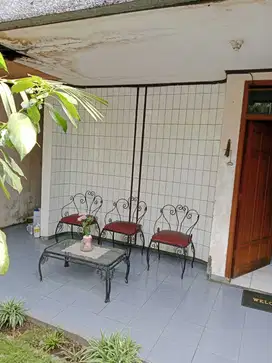 Dijual rumah lama terawat di Jl Pelajar Pejuang Lingkar Selatan